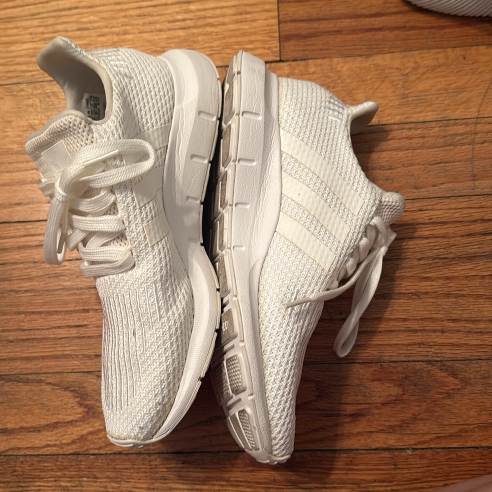 Women’s Adidas Swift Run Classic White Knit Sneakers - Picture 2 of 3